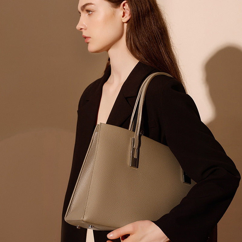 High-quality genuine leather tote bag for women